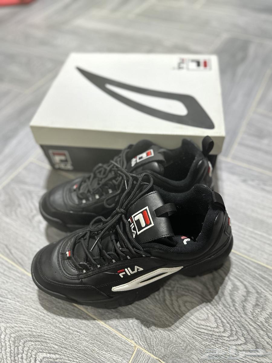 جزمة فيلا شبه جديده مقاس 4464389723109890110