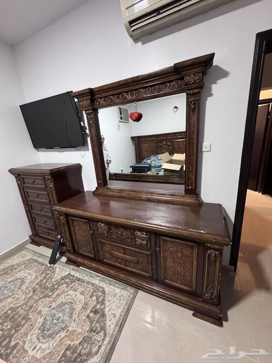 غرفه نوم ملكي كامله جيه جدا بحاله ممتازه64384106219777112