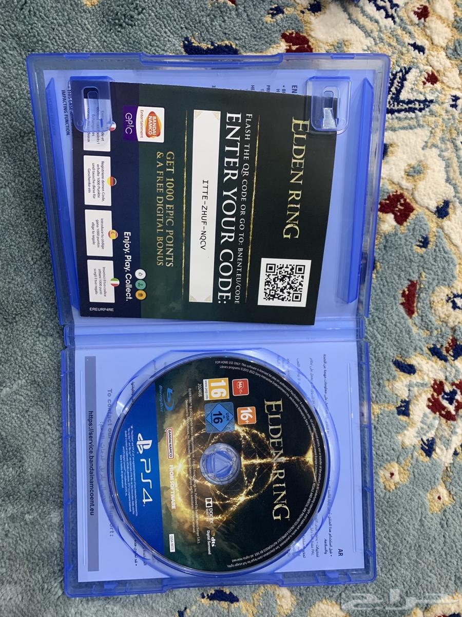 Clean and functional D-ring strap64381588939393111