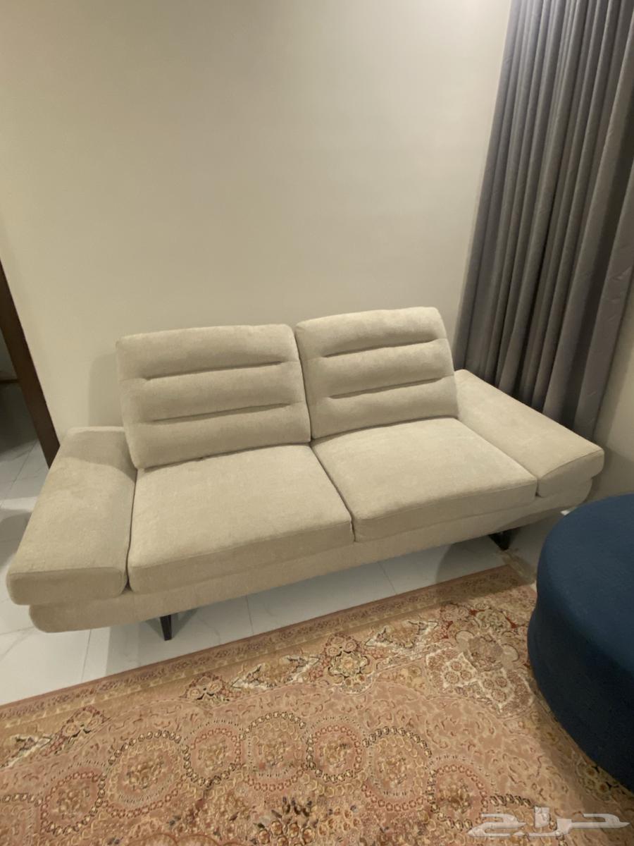 كنبه كبيره تتحول سرير العرض 2 متر بحاله ممتازه64382818439297111