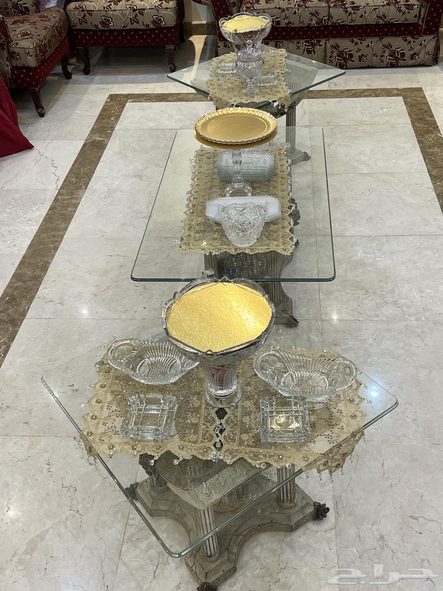 للبيع طقم كنب و ستائر ونجف64397728076546114