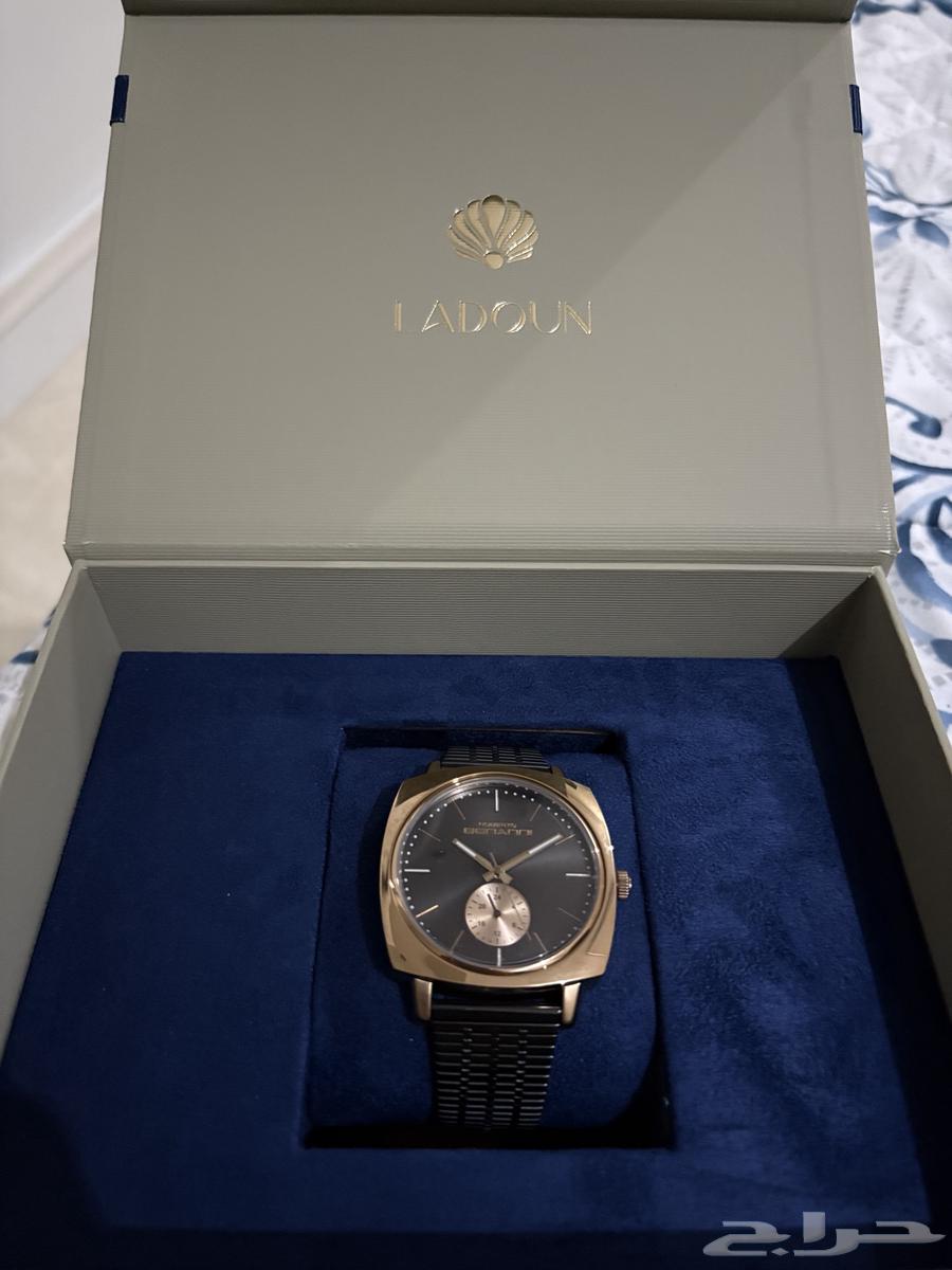 ساعة رجالية فخمة وجديده كرت64383857526786110