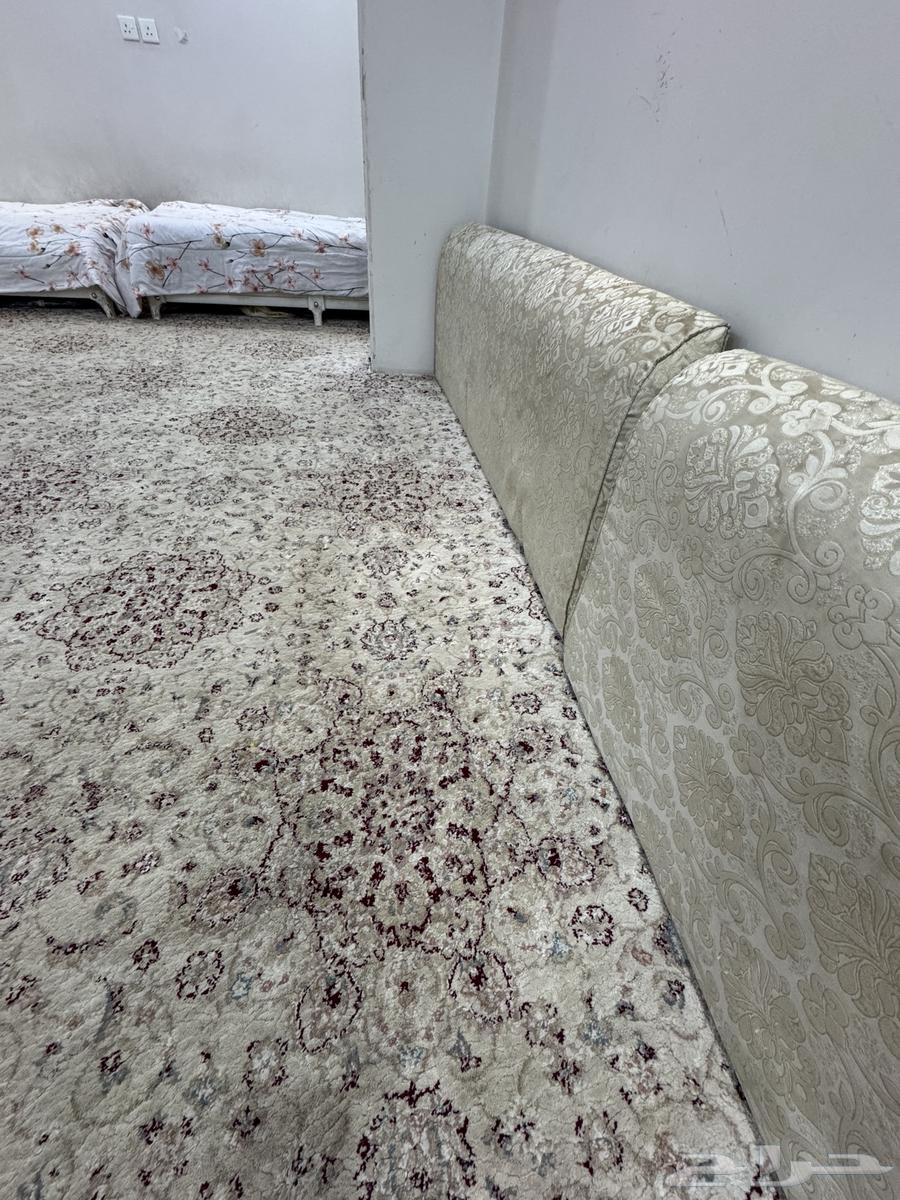 للبيع مجلس عربي كما هو موضح في الصور نظيف وسليم64377768924289112