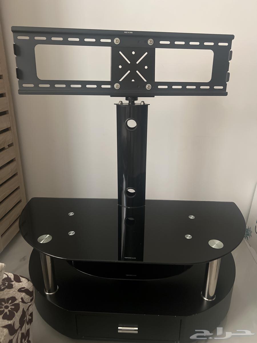 طاولة تلفزيون و شاشة تلفزيون64381150296321110
