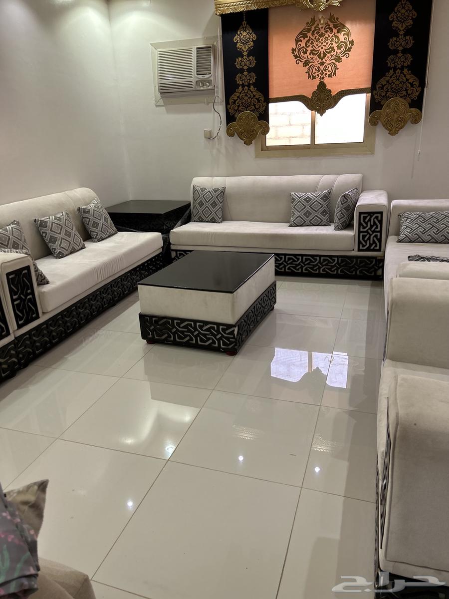 كنب ابيض جديد جدا  للبيع64385494913537111