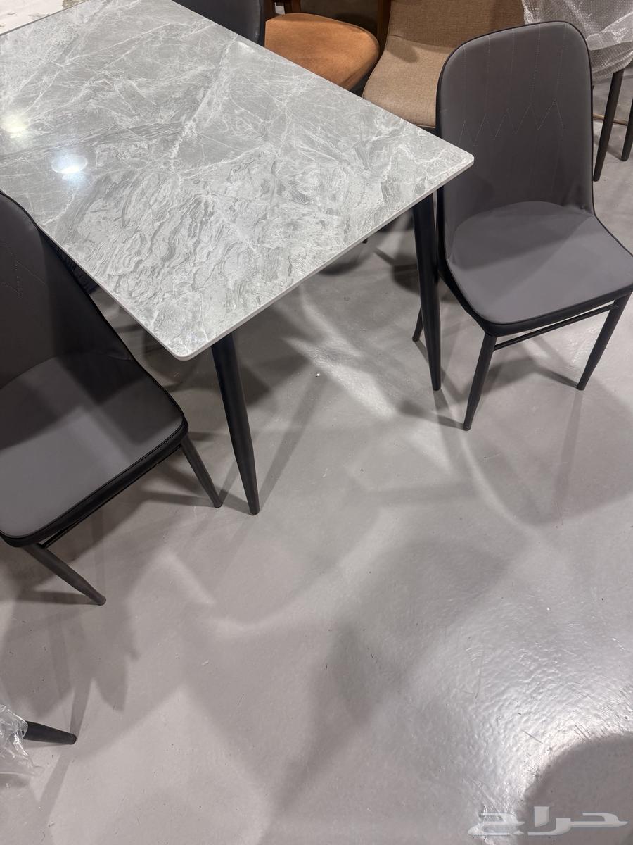 New dining table with 4 chairs, never used64377798060418111