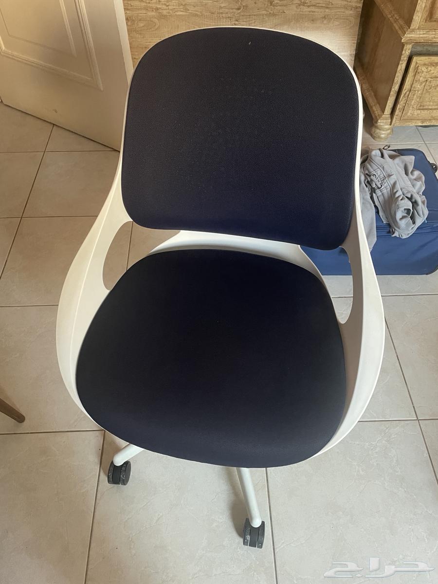 كرسي ايكيا  زي في الصورة64383164133250110