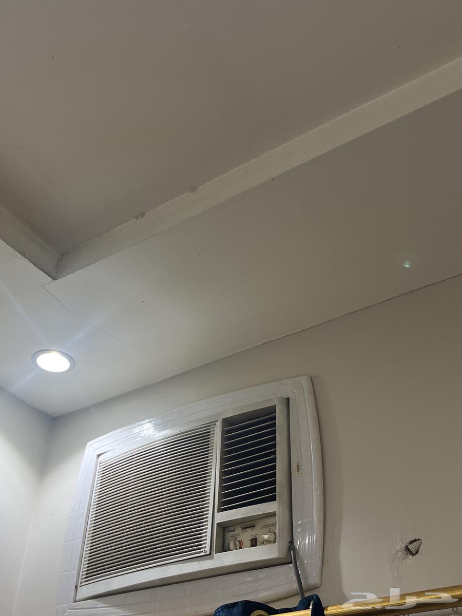 تبوك مكيف شبه جديد ع سوم 3مكيفات64377666825090111