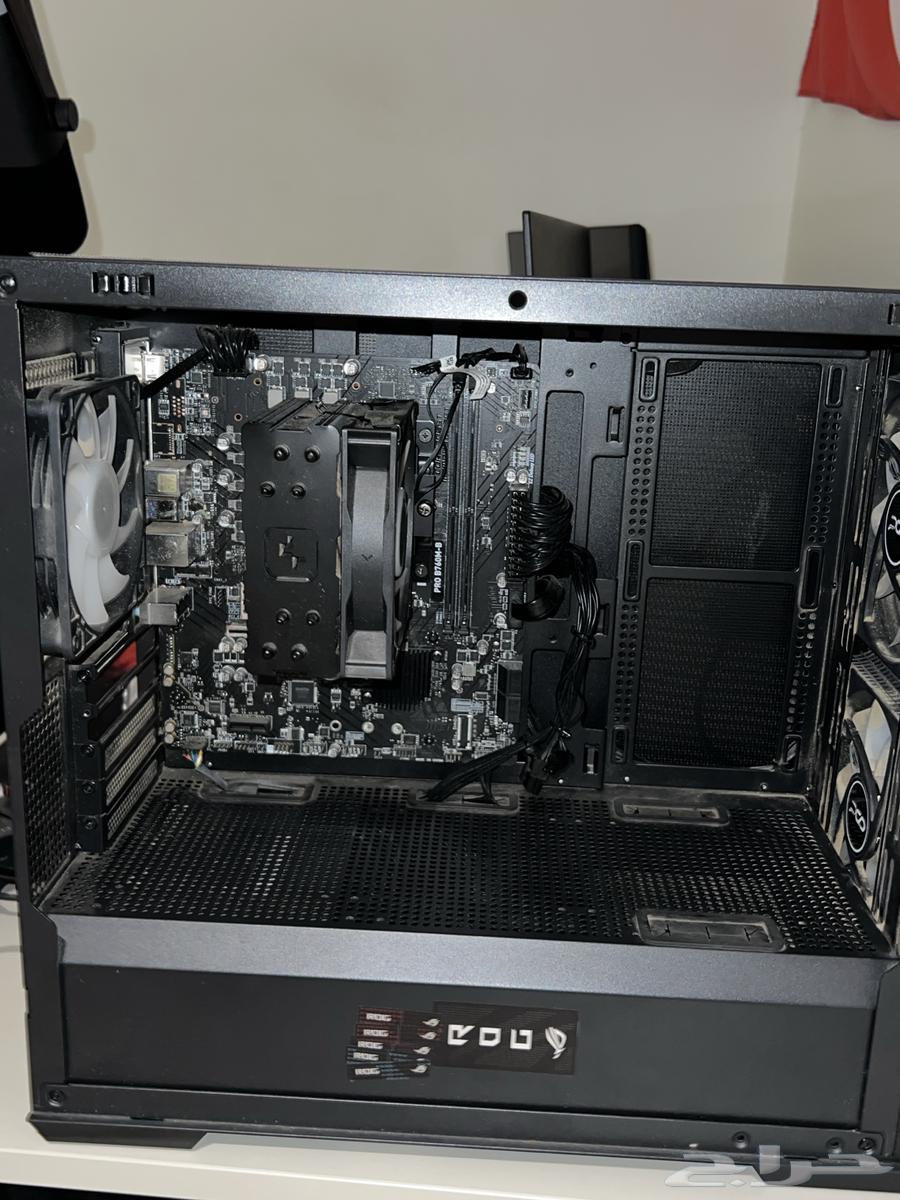 للبيع بي سي بدون رام و بدون كرت شاشة64384758799619112