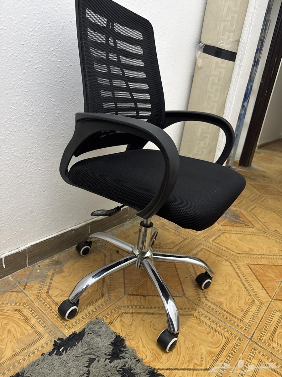 كرسي مكتب بحاله جديده64389474459009113