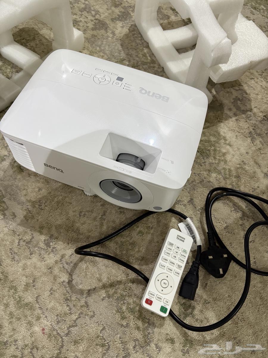 بروجيكتور64380058607362111