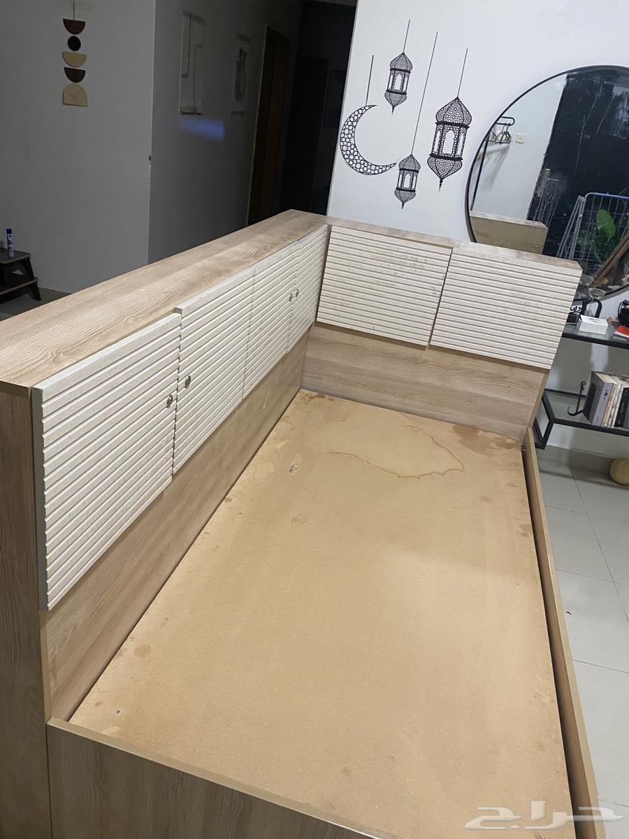 سرير بدواليب64379384974850112