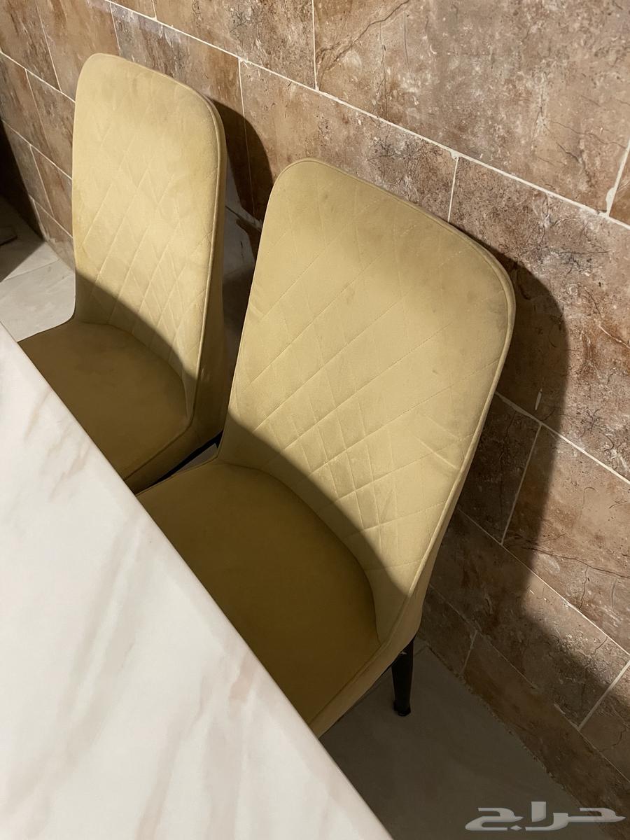 Dining table with four chairs64386096219267113