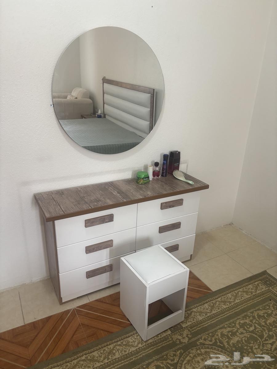 اثاث بيت كامل بالأجهزة بحالة ممتازة64381934582402114