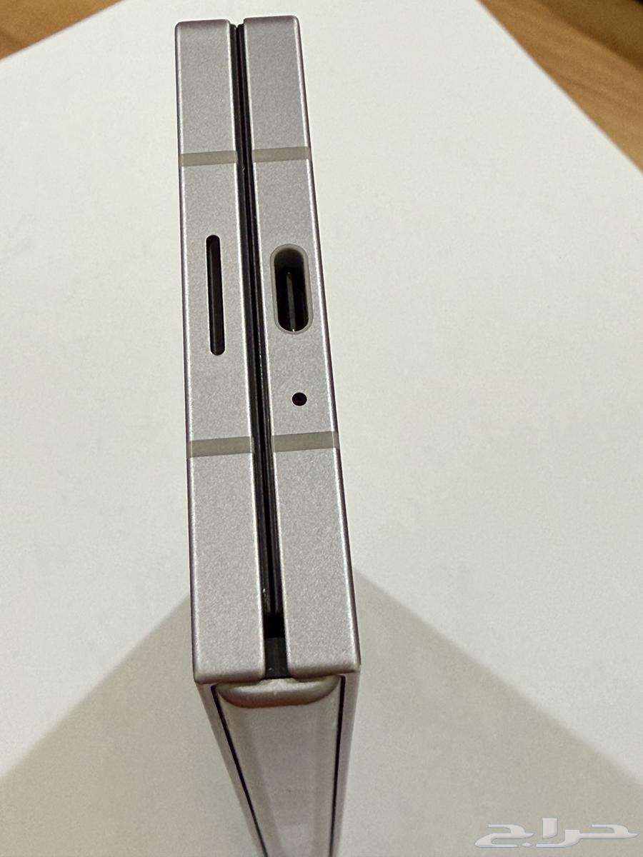 Galaxy Z6 Gold Silver 512 Memory64383344894083113