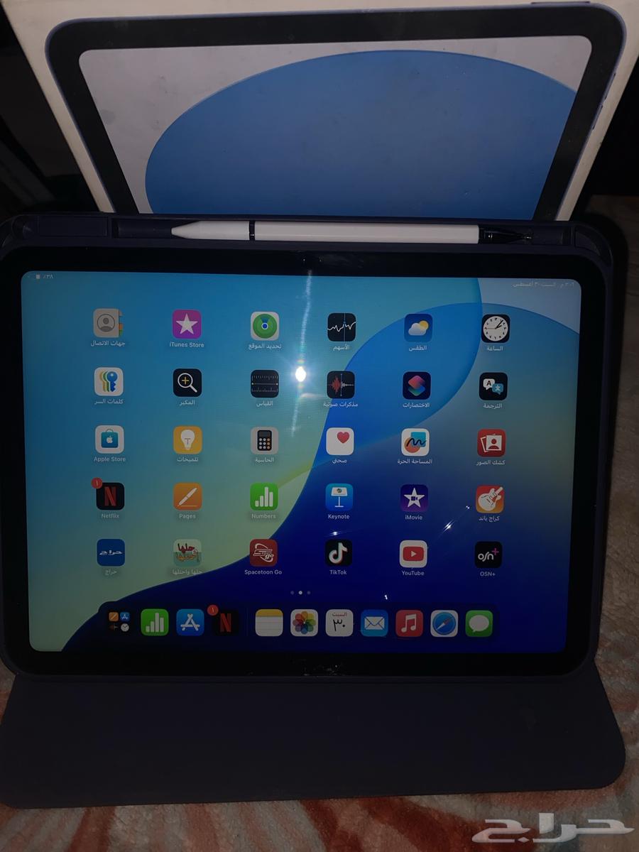 Clean 10th generation iPad with box64383802218499112