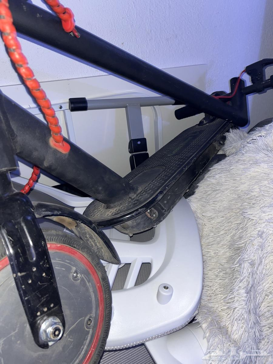 سكوتر شاومي ما يشكى من شي بس تغير كفرات وتصلحه ما يشتغل64392127960705111