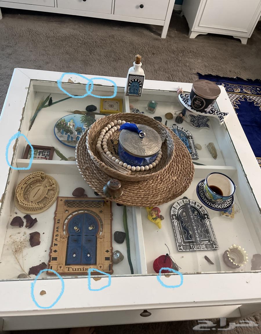 طاولة أيكيا واقفة مثل الألف64383650071169111