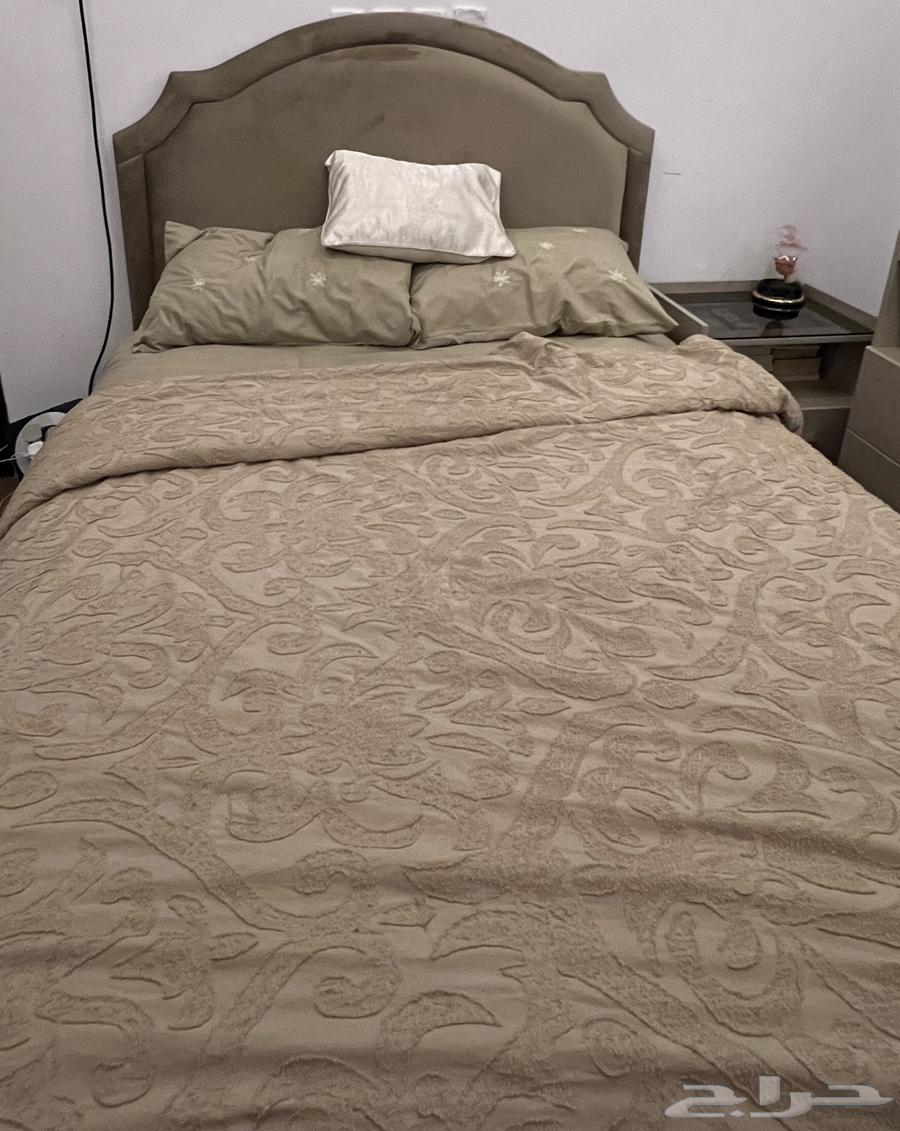 غرفة نوم خشب تركي لون عسلي فاتح استعمال سنتين64377196926465112