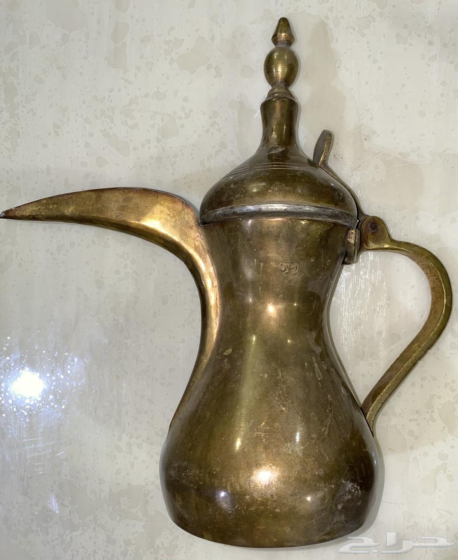 دلة قديمة للبيع64385928663554110