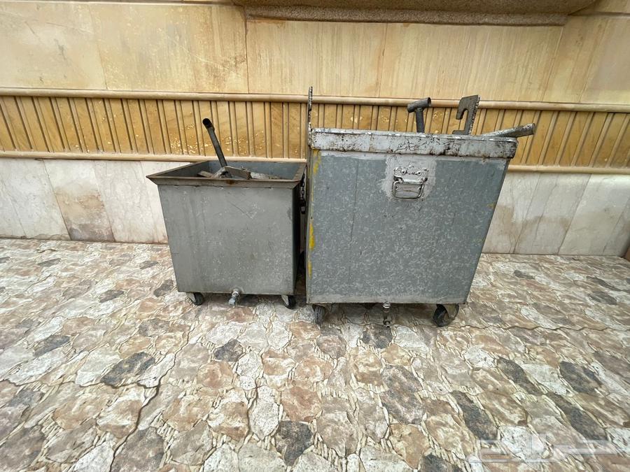 للبيع صندوقين مكبس تمر و دبس كبير و صغير64390207416706110