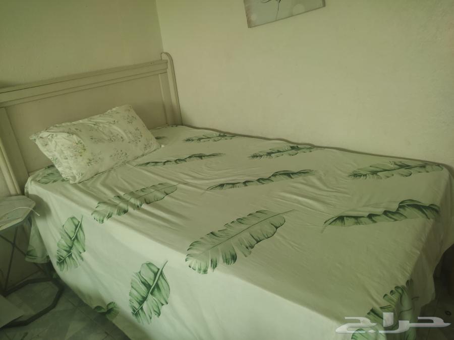 كنبه سرير ايكيا تنفتح تصير نفرين ب250وصرير نفر ونص ب20064379093994114111