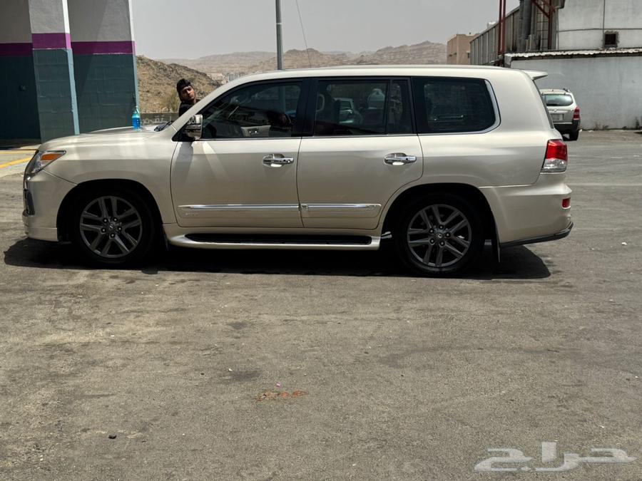 Lexus 201564536070015617110