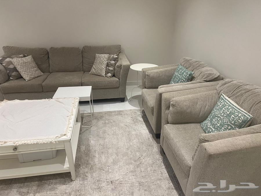 Sofa with tables64385411849219110