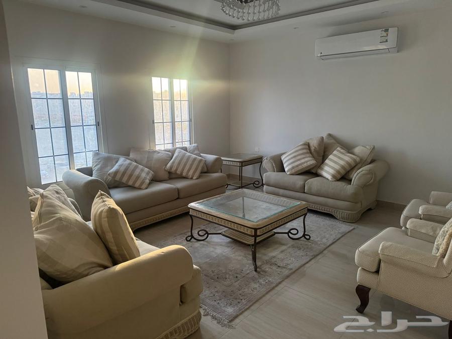 Five-piece living room set with rug and three tables64383344918145113