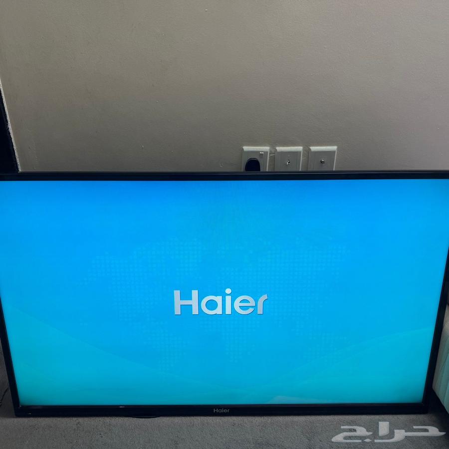 Four plasma screens, one smart and three regular64392292153987112