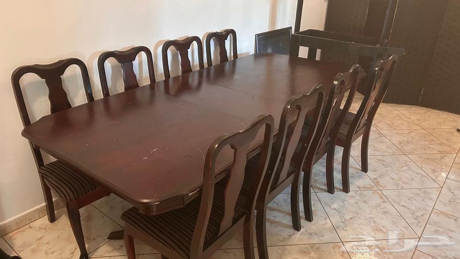 Dining table64390485584898113