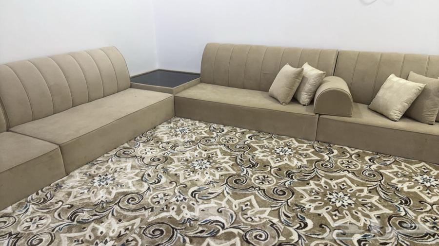 جلسة أرضية للبيع64383885172225114