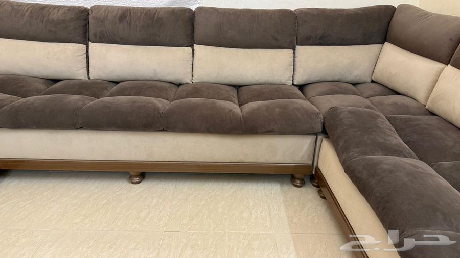 للبيع كنب نظيف جدا64387746160385110