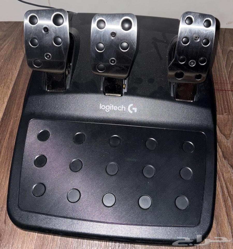 Logitech G920 steering wheel for sale, very new64379588072579111