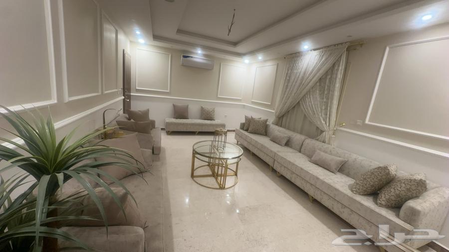 فصلته ب 8000 والبيع ب 300064379326338690110