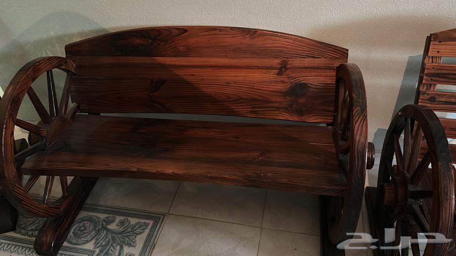 كراسي خشبيه ومكانس ثنتين64390193845377112