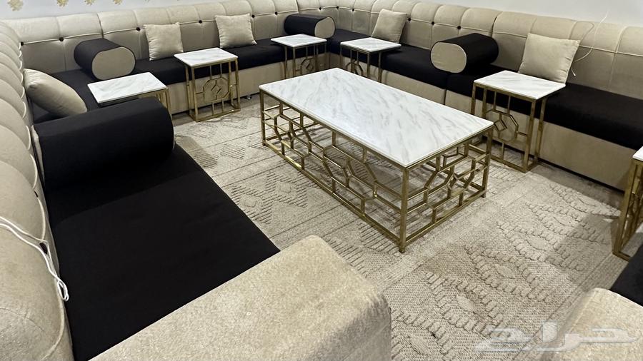 Sofa for sale with tables and cushions, used in excellent condition64389723050755110