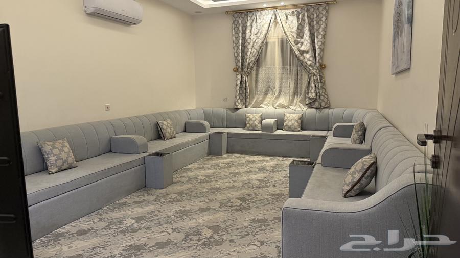 كنب 4في 5مافيه عيوب مع الفرش خميس مشيط حي الراقي64388771003650113