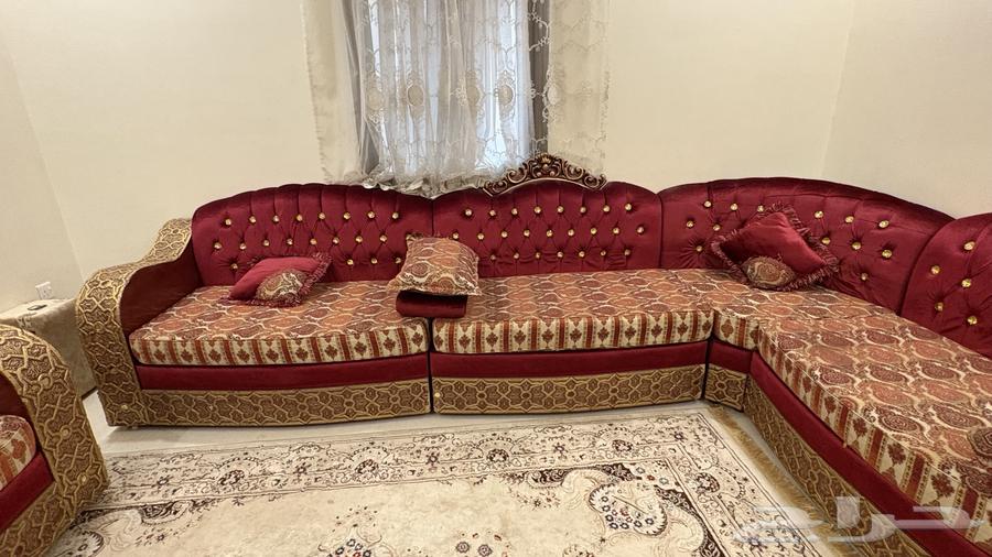 طقم كنب مستخدم بحالة جيدة جدا  للبيع64382404588289113