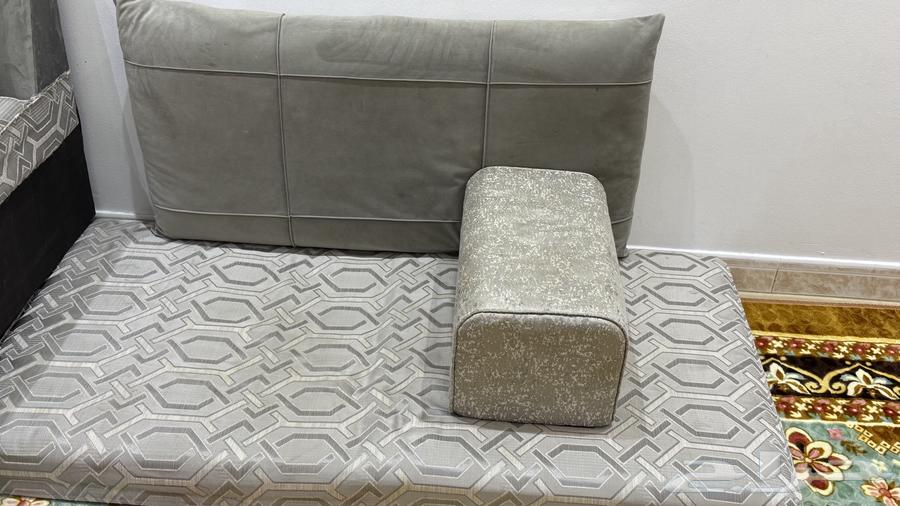 للبيع كنب مع فرشه مع مخاد ومراكي64387787877505110