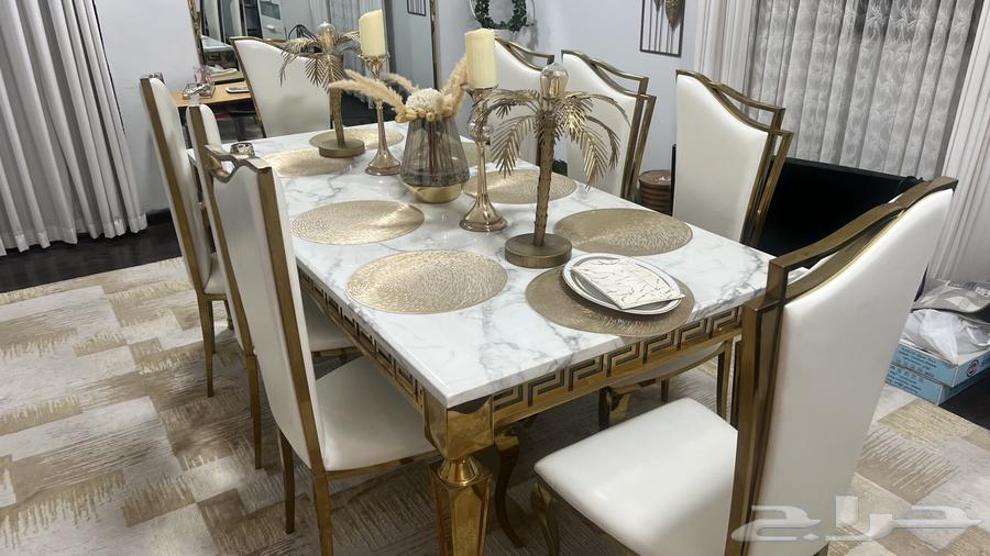 Dining table64382638104833111