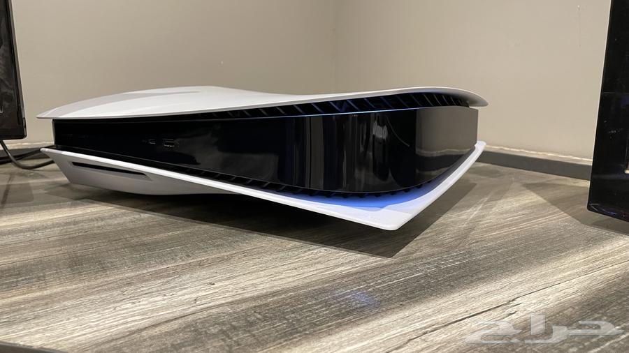 بلاستيشن 5 مع شاشه وجميع ملحقاته64391756722434113