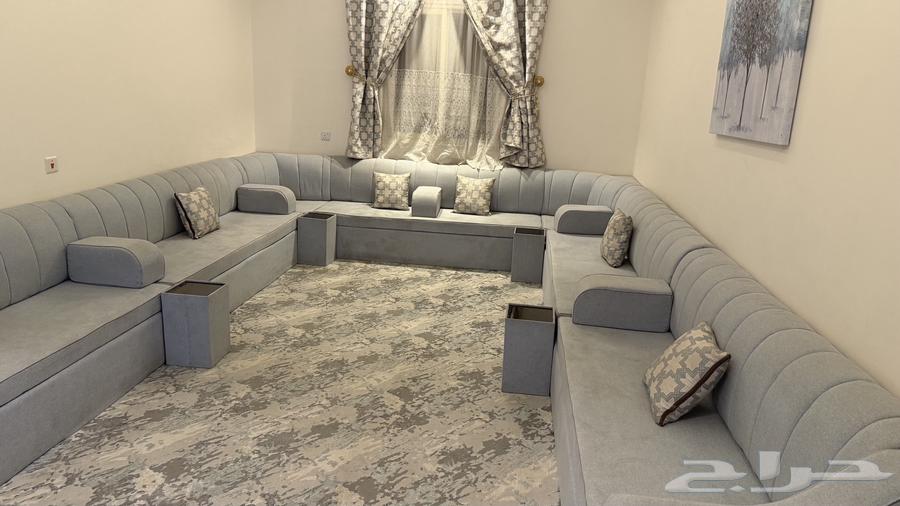 كنب 4في 5مافيه عيوب مع الفرش خميس مشيط حي الراقي64388771003650112