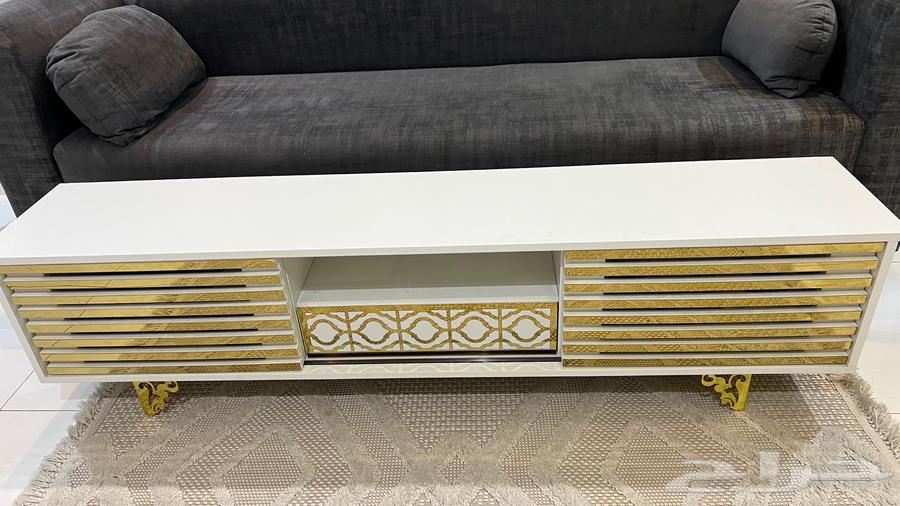 قطعتين كنب و طاولات تلفزيون64385411723779112