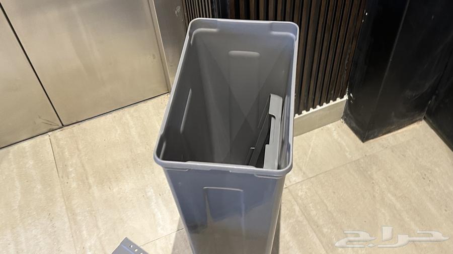 Drawer pull-out for waste bin64380888461313113