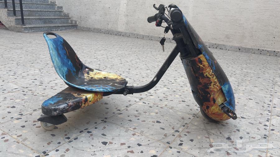 اسكوتر مستعمل ب الشاحن نظيف64383497390722113