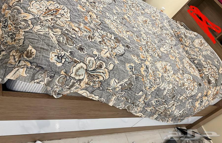 سرير نفر ديلوكس بدواليب و معاه المرتبة64389806093187114