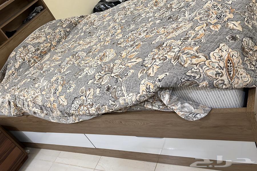 سرير نفر ديلوكس بدواليب و معاه المرتبة64389806093187113