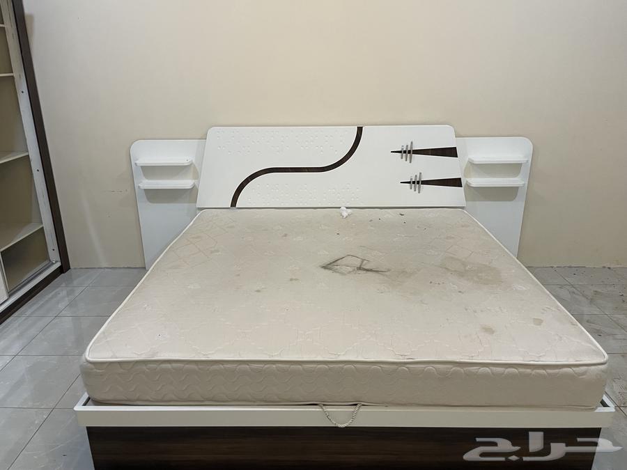 Double bed, large wardrobe, and medium wardrobe for sale64391797546753110