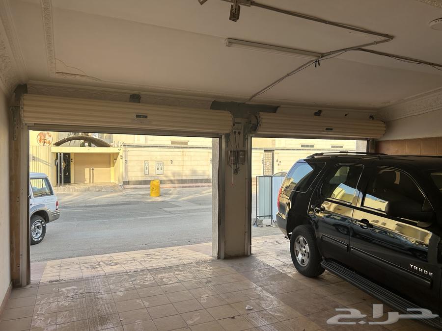 عدد 2 كراج للبيع64383857458305111